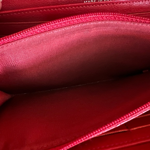 CHANEL Red Quilted Crossbody Bag - Picture 2 of 15